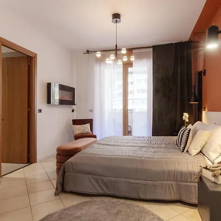 With Jacuzzi And 100-m2 Terrace Perugia